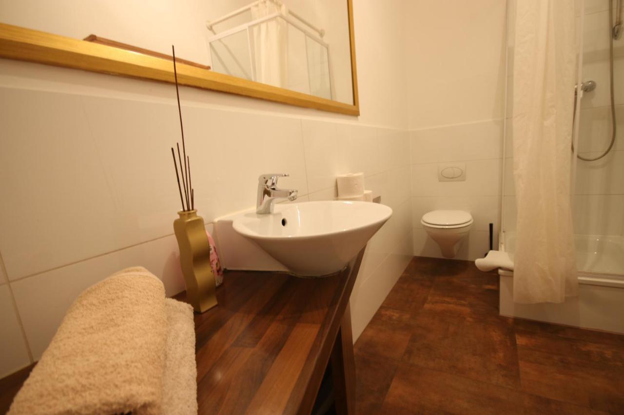 אוברהאוזן Moderne Studio Apartments Und 120Qm Wohnungen In Oberhausen, Ideal Fuer Geschaeftsreisende Und Monteure מראה חיצוני תמונה