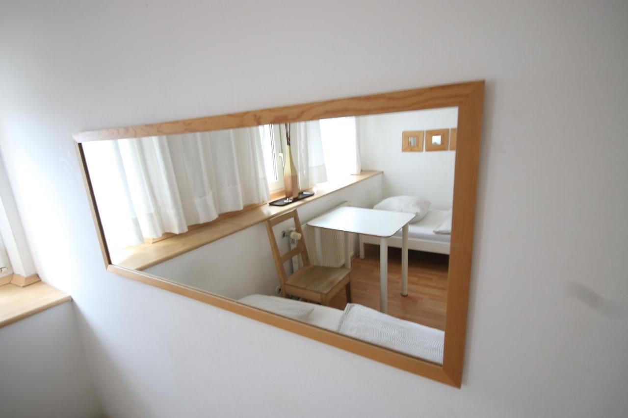 אוברהאוזן Moderne Studio Apartments Und 120Qm Wohnungen In Oberhausen, Ideal Fuer Geschaeftsreisende Und Monteure מראה חיצוני תמונה